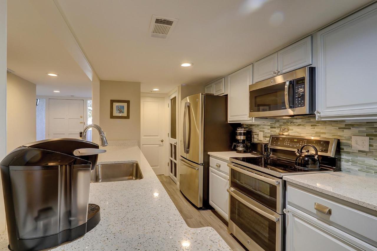 Luxury Updated New Kitchen New Floors, New Tvs, Bikes & Beach Gear Included Гілтон-Гед-Айленд Екстер'єр фото